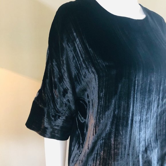 J  BRAND BLACK VELOUR SILK SHORT SLEEVE TOP,  SIZE SMALL - Picture 1 of 5